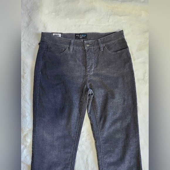 Parasuco Denim 2016, NEW, Modern fit cords.Size 8. 30" - Picture 7 of 16
